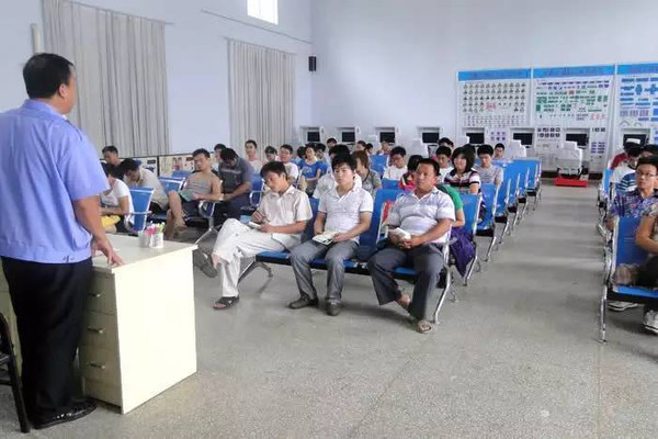 海南駕培新政 5月1日起駕?？勺孕衅赣媒叹殕T，行業(yè)迎來(lái)市場(chǎng)化新變革